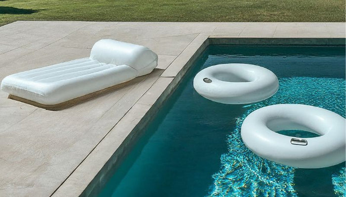 White Rice Float Pool 10+ Stunning All White Pool Party Ideas – Floatie Kings