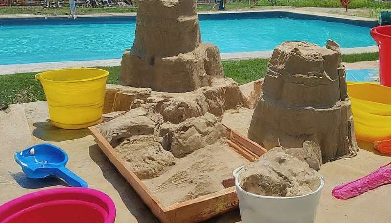 kids pool party sandcastle building station